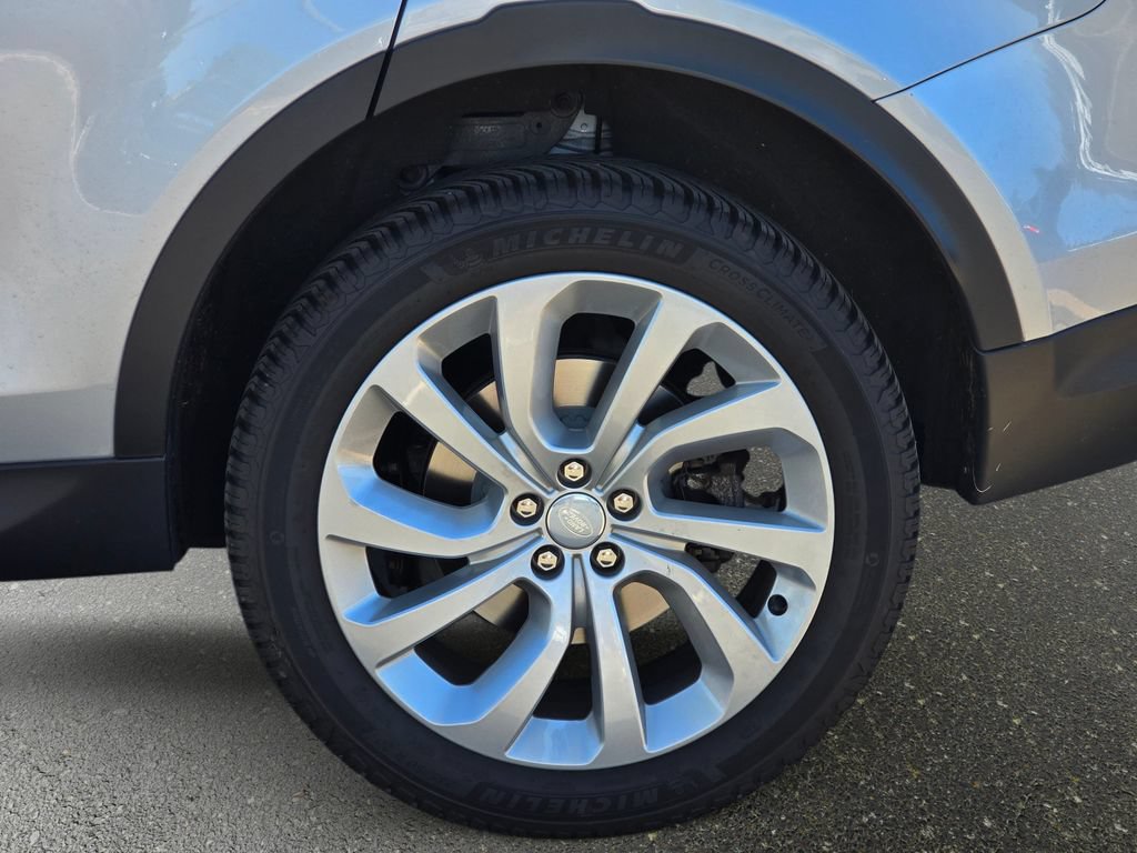 Used 2022 Land Rover Discovery Sport SE AWD/4WD image 37