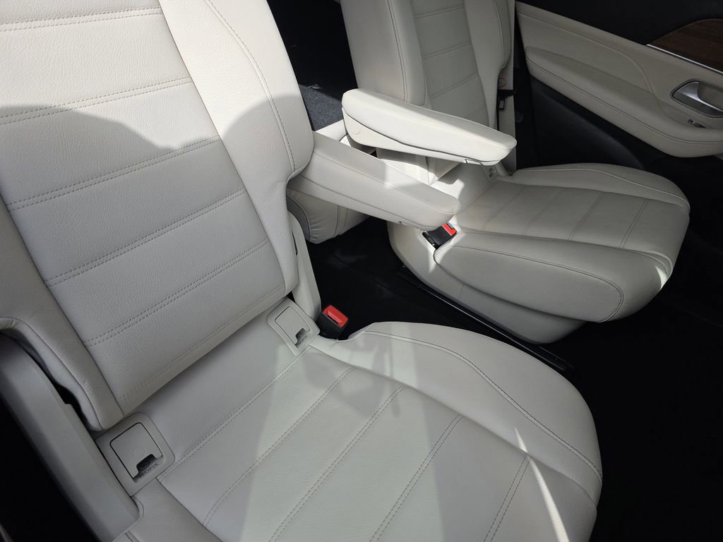 Used 2022 Mercedes-Benz GLS 450 4MATIC image 25