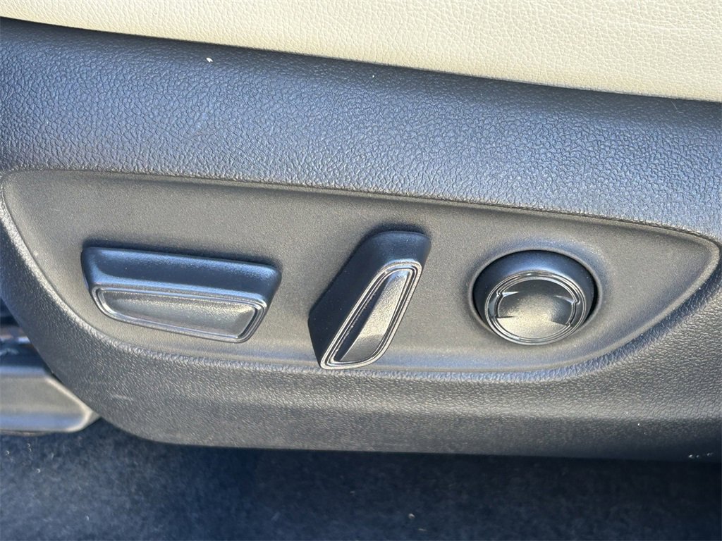 Used 2024 Toyota Grand Highlander Limited image 24