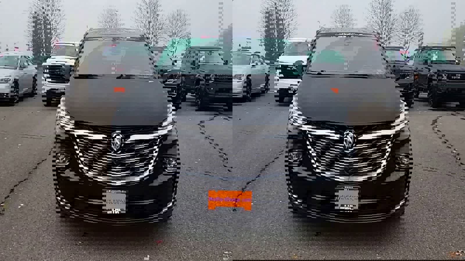 Used 2024 Buick Enclave Premium image 3