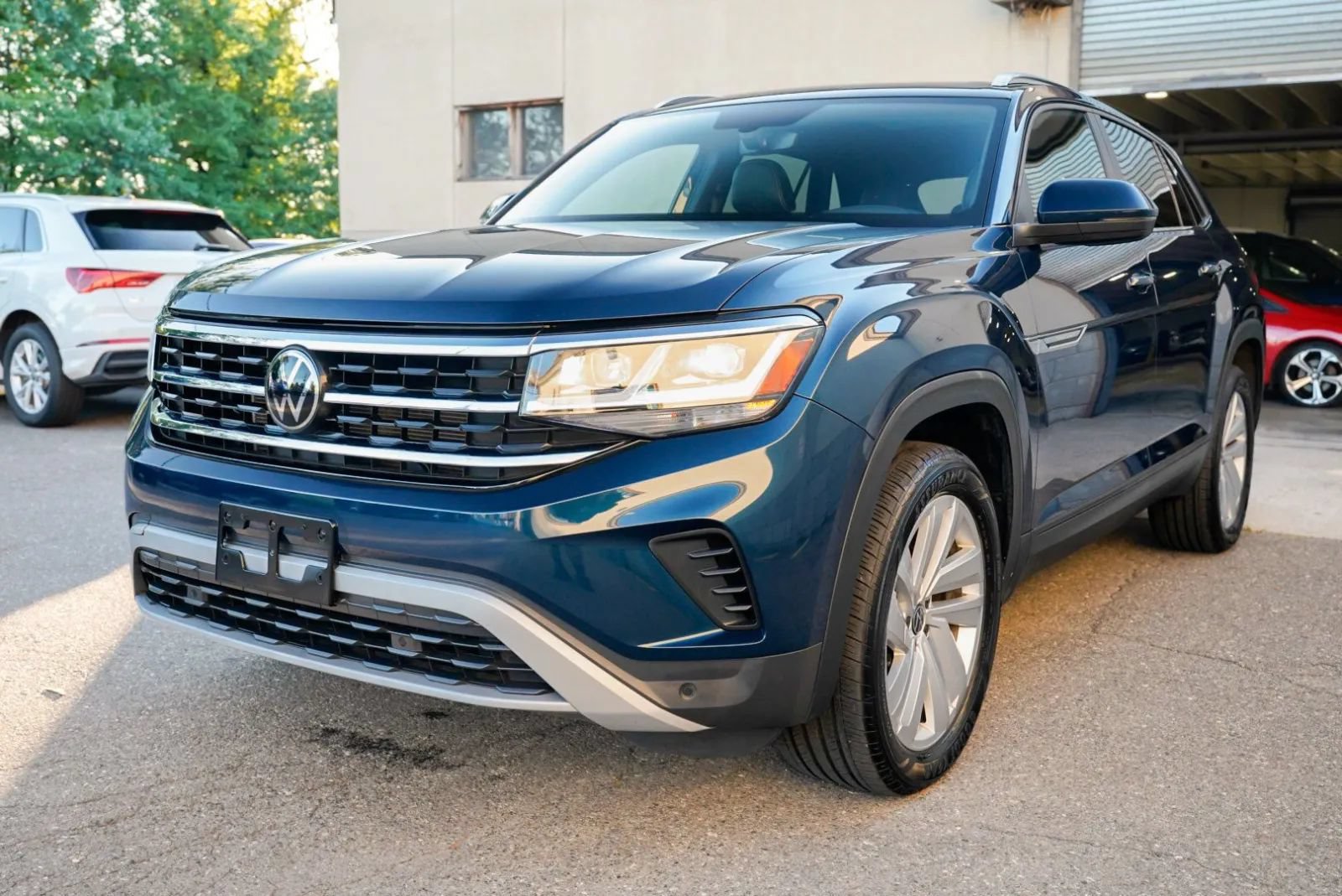Used 2023 Volkswagen Atlas Cross Sport SE w/ Panoramic Sunroof Package AWD/4WD image 9