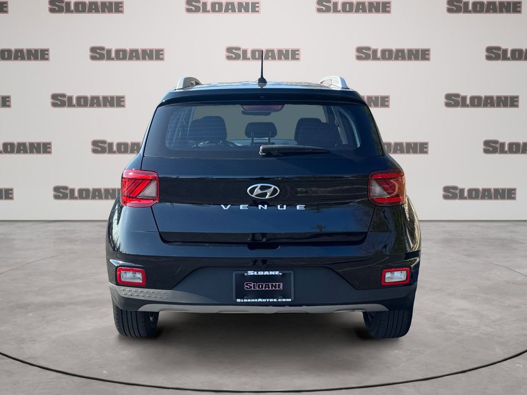 Used 2023 Hyundai Venue SEL image 4