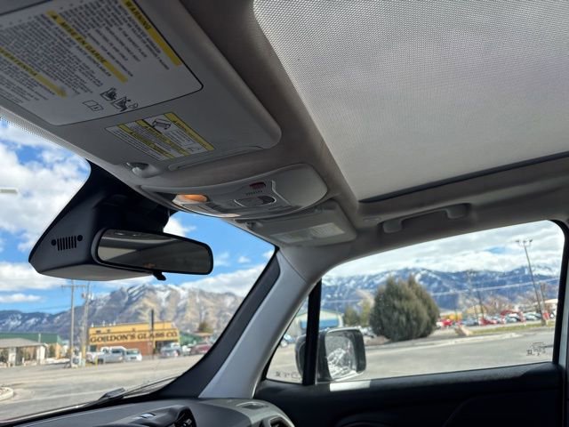 Used 2023 Jeep Renegade Latitude w/ Sun/Sound Group image 19