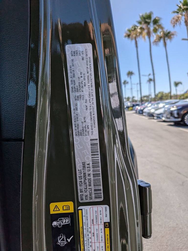 Used 2022 Jeep Wrangler Unlimited Sahara AWD/4WD image 35