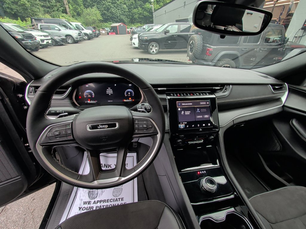 Certified 2023 Jeep Grand Cherokee L Altitude AWD/4WD image 11