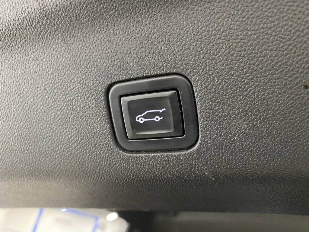 Used 2022 Chevrolet Tahoe High Country image 13