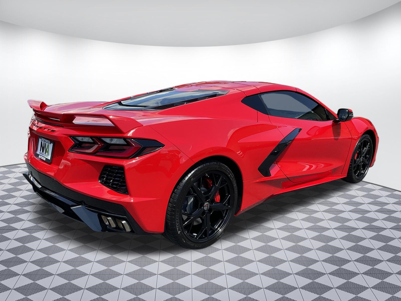 Used 2022 Chevrolet Corvette Stingray Coupe w/ Z51 Performance Package RWD image 3