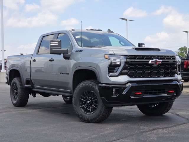 New 2026 Chevrolet Silverado 2500 ZR2 AWD/4WD image 2