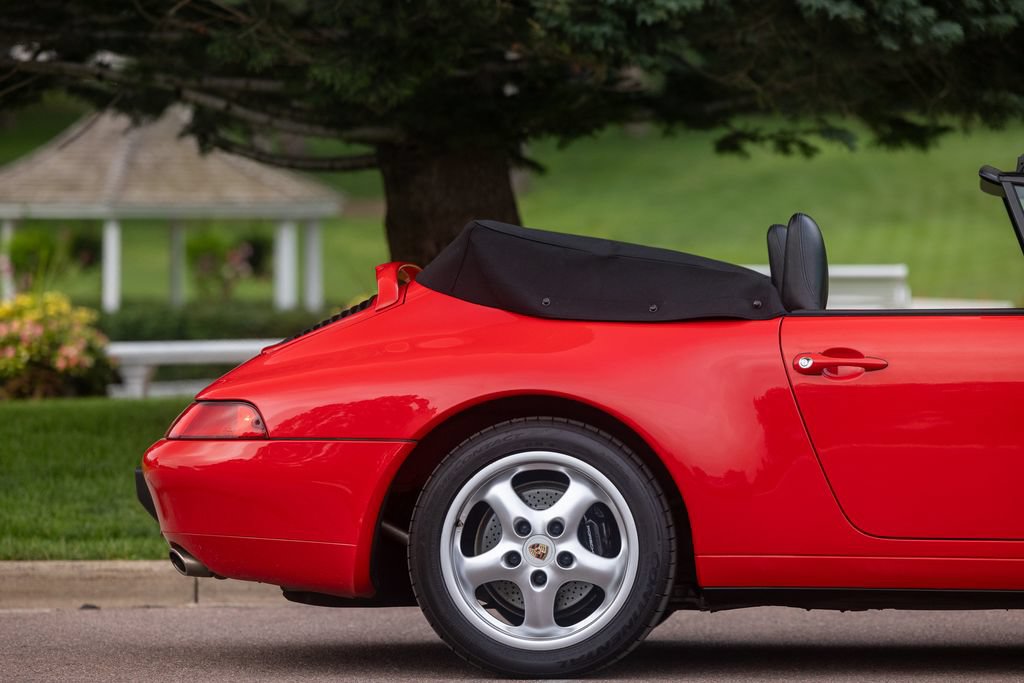 Used 1995 Porsche 911 Carrera RWD image 52