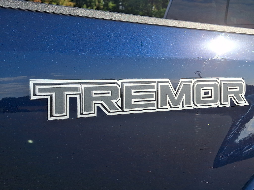 Used 2022 Ford F350 Lariat w/ Tremor Off-Road Package AWD/4WD image 33
