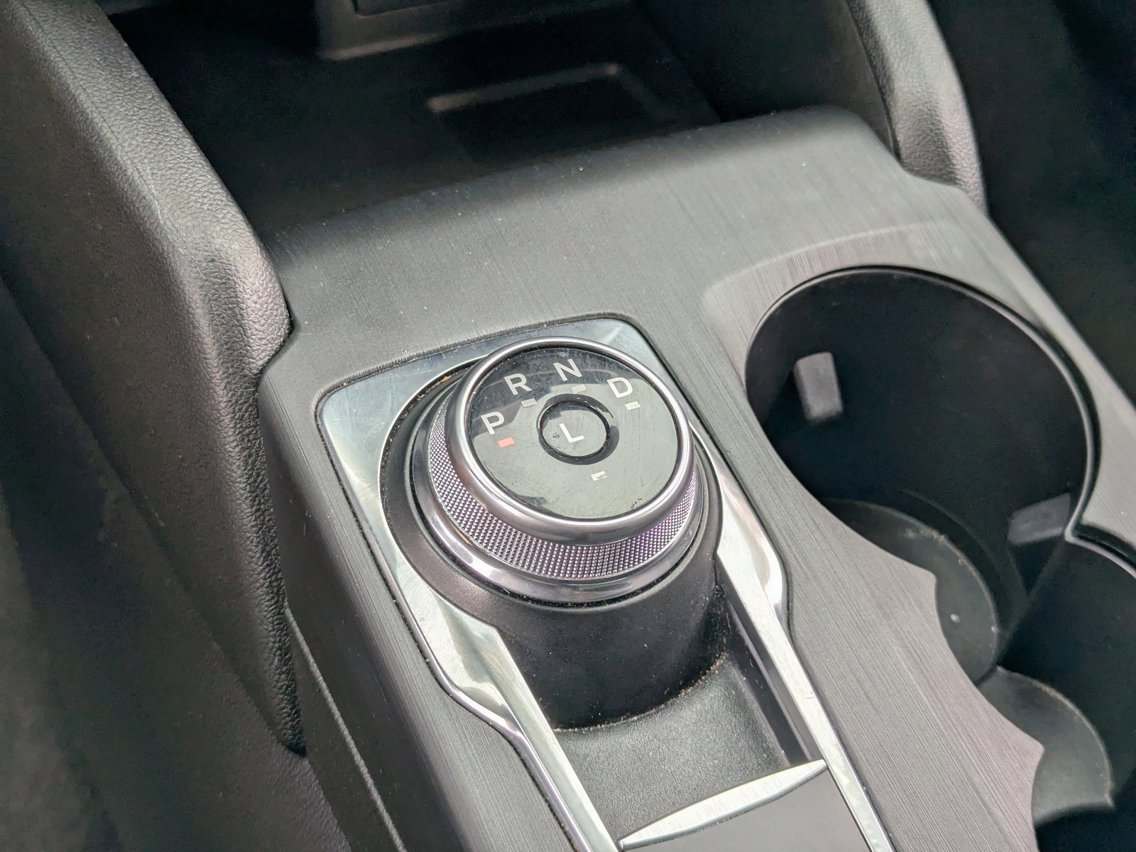 Used 2022 Ford Escape SE w/ SE Sport Appearance Package image 37