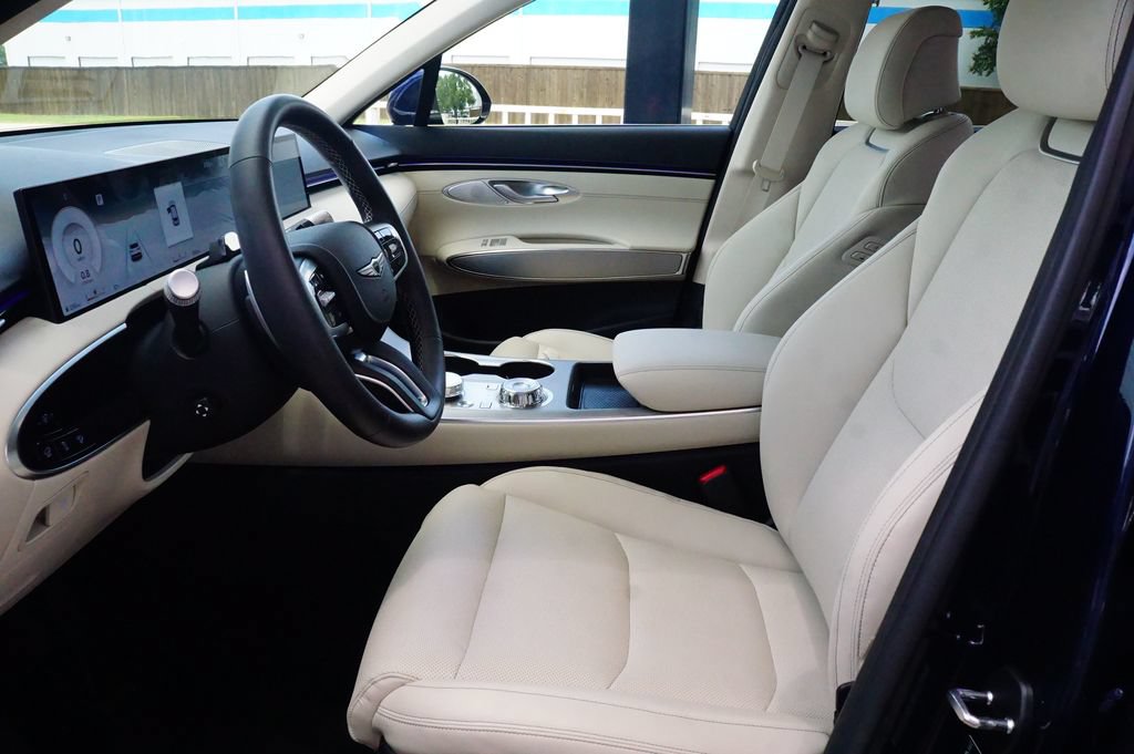 New 2026 Genesis GV70 2.5T Select AWD/4WD image 18