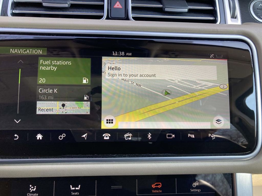 Used 2020 Land Rover Range Rover HSE image 14