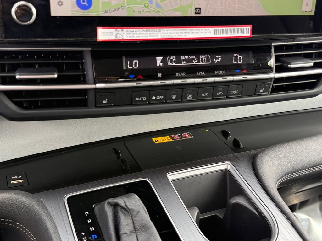 Used 2025 Toyota Sienna XLE AWD/4WD image 23