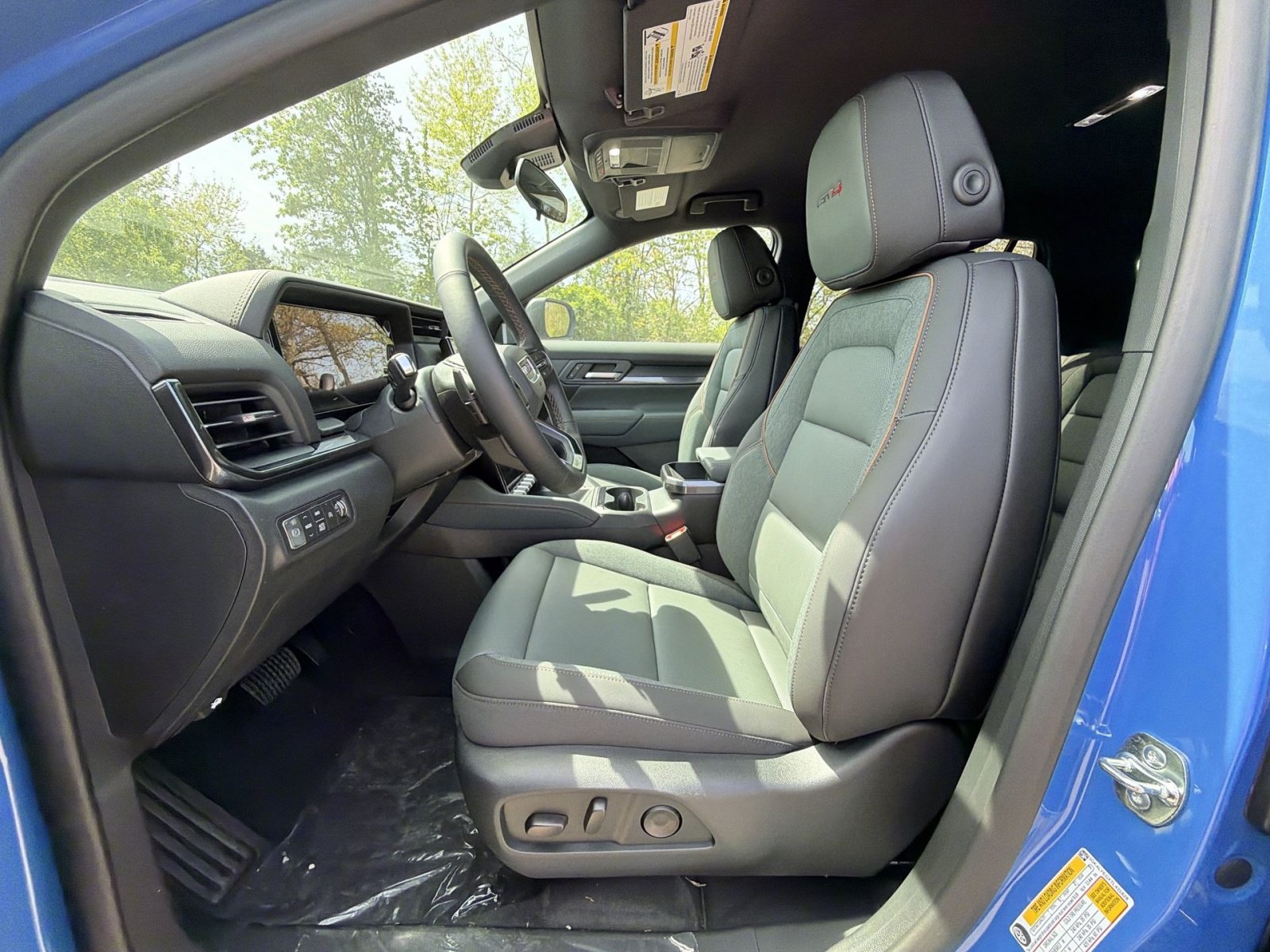 New 2026 GMC Terrain AT4 AWD/4WD image 13