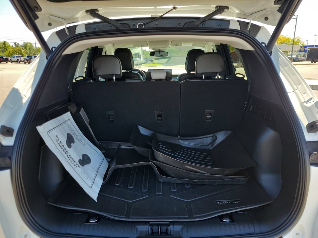 Used 2023 Ford Escape Platinum w/ Premium Technology Package AWD/4WD image 8