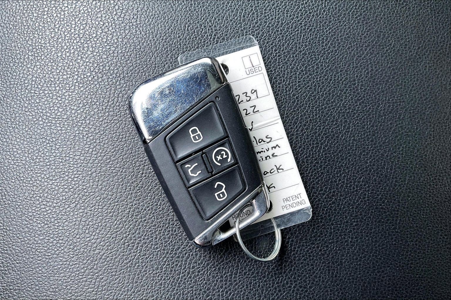 Used 2022 Volkswagen Atlas SEL Premium image 25