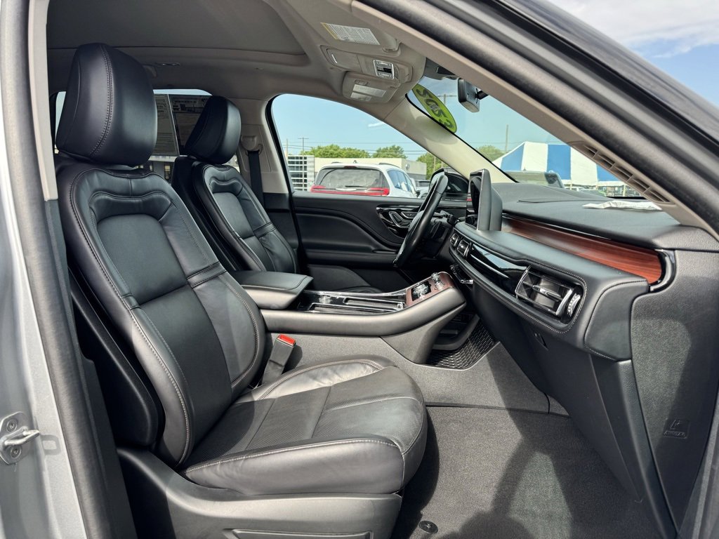Used 2023 Lincoln Aviator Reserve image 11