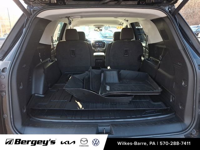 Used 2020 Chevrolet Traverse LT w/ LPO, Floor Liner Package image 30