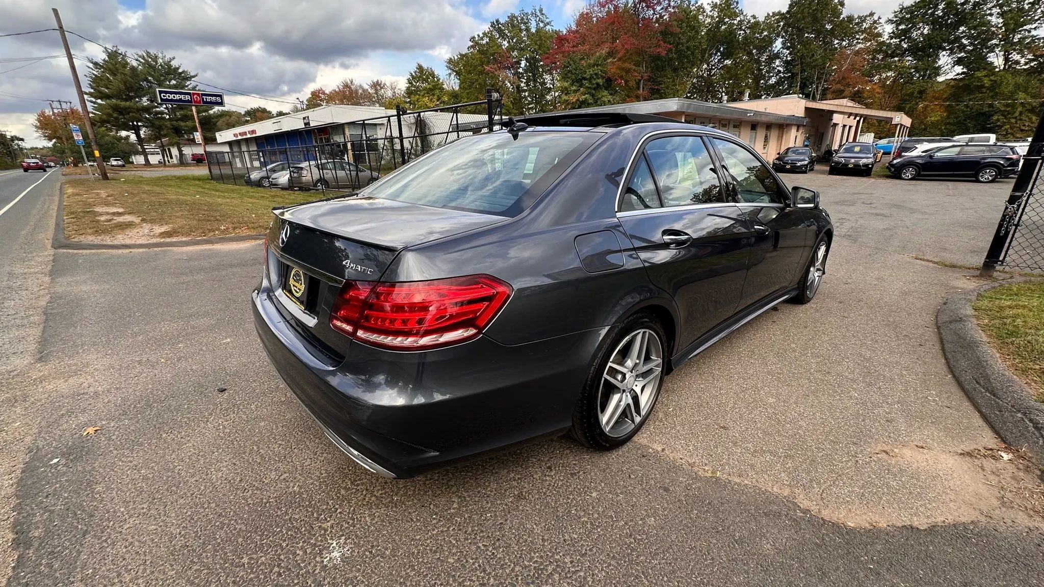 Used 2014 Mercedes-Benz E 350 4MATIC Sedan image 5