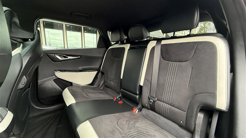Used 2023 Kia EV6 GT-Line w/ GT-Line Suede Seat Package image 21