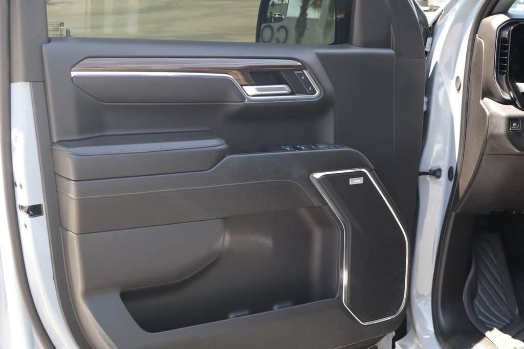Used 2024 Chevrolet Silverado 1500 RST w/ Convenience Package II AWD/4WD image 18