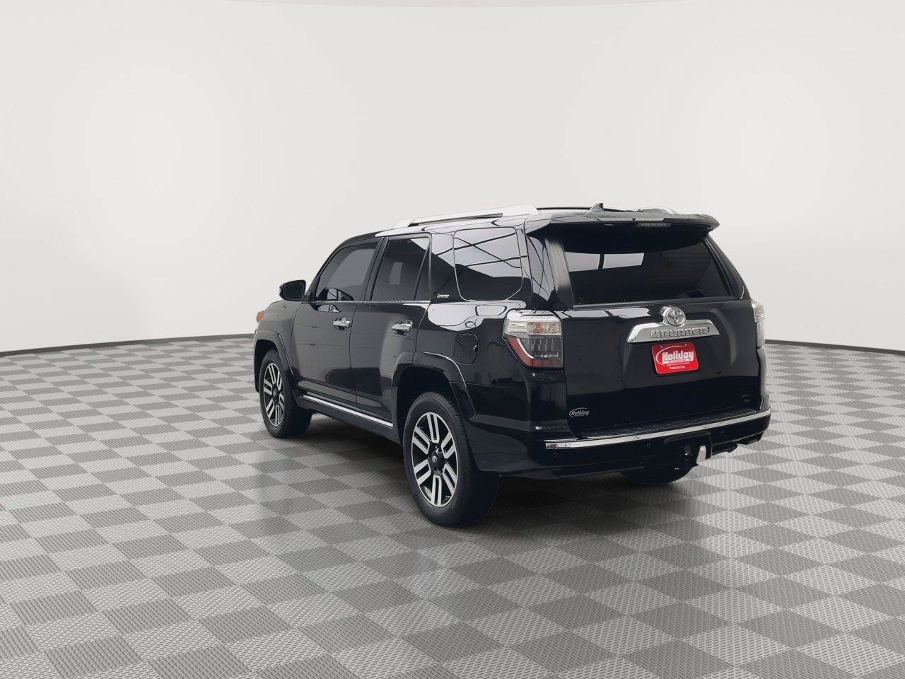 Used 2017 Toyota 4Runner Limited AWD/4WD image 38