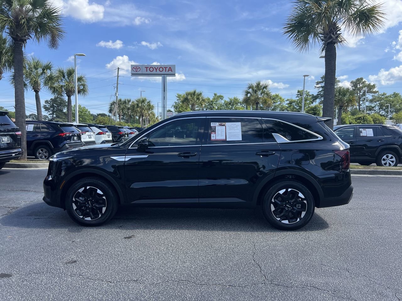 Used 2025 Kia Sorento S w/ Panoramic Sunroof Package AWD/4WD image 7