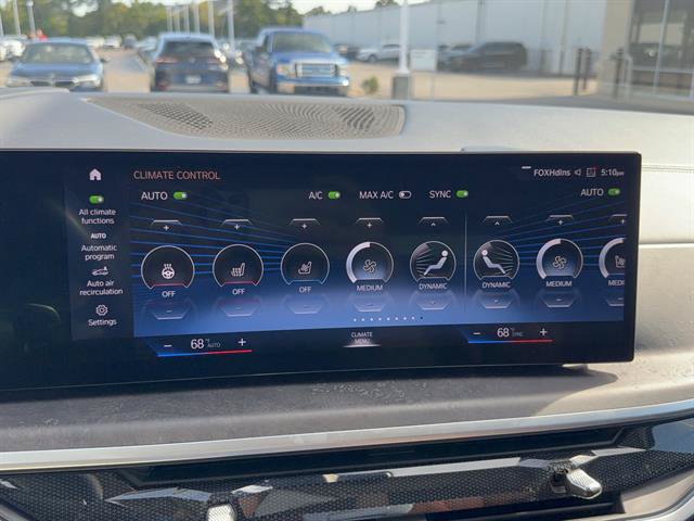Used 2023 BMW X7 xDrive40i w/ Premium Package AWD/4WD image 19