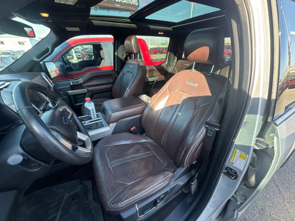 Used 2015 Ford F150 Platinum w/ Equipment Group 701A Luxury AWD/4WD image 13