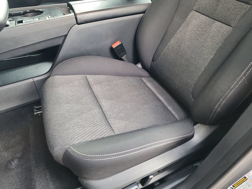 Used 2024 Nissan Rogue SV FWD image 17