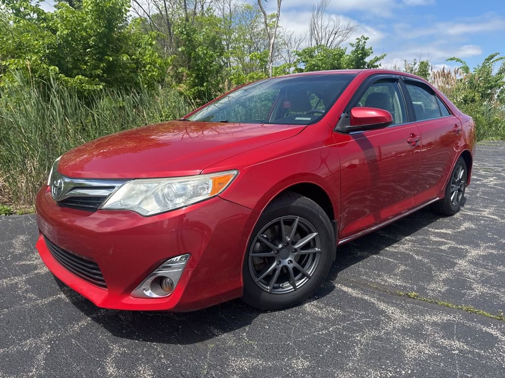 Used 2012 Toyota Camry LE FWD image 1