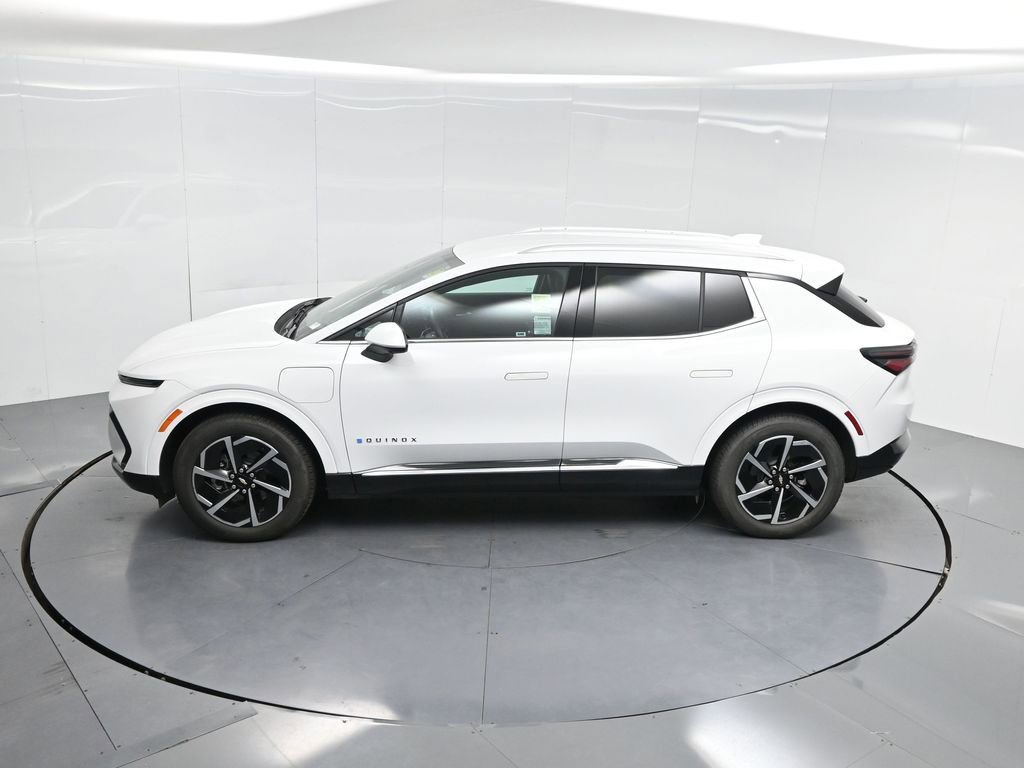 Used 2025 Chevrolet Equinox EV LT w/ Convenience Package image 55