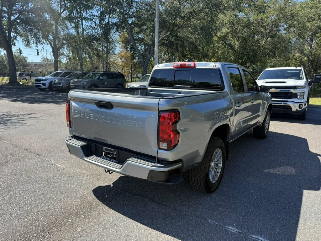 Used 2026 Chevrolet Colorado LT RWD image 9