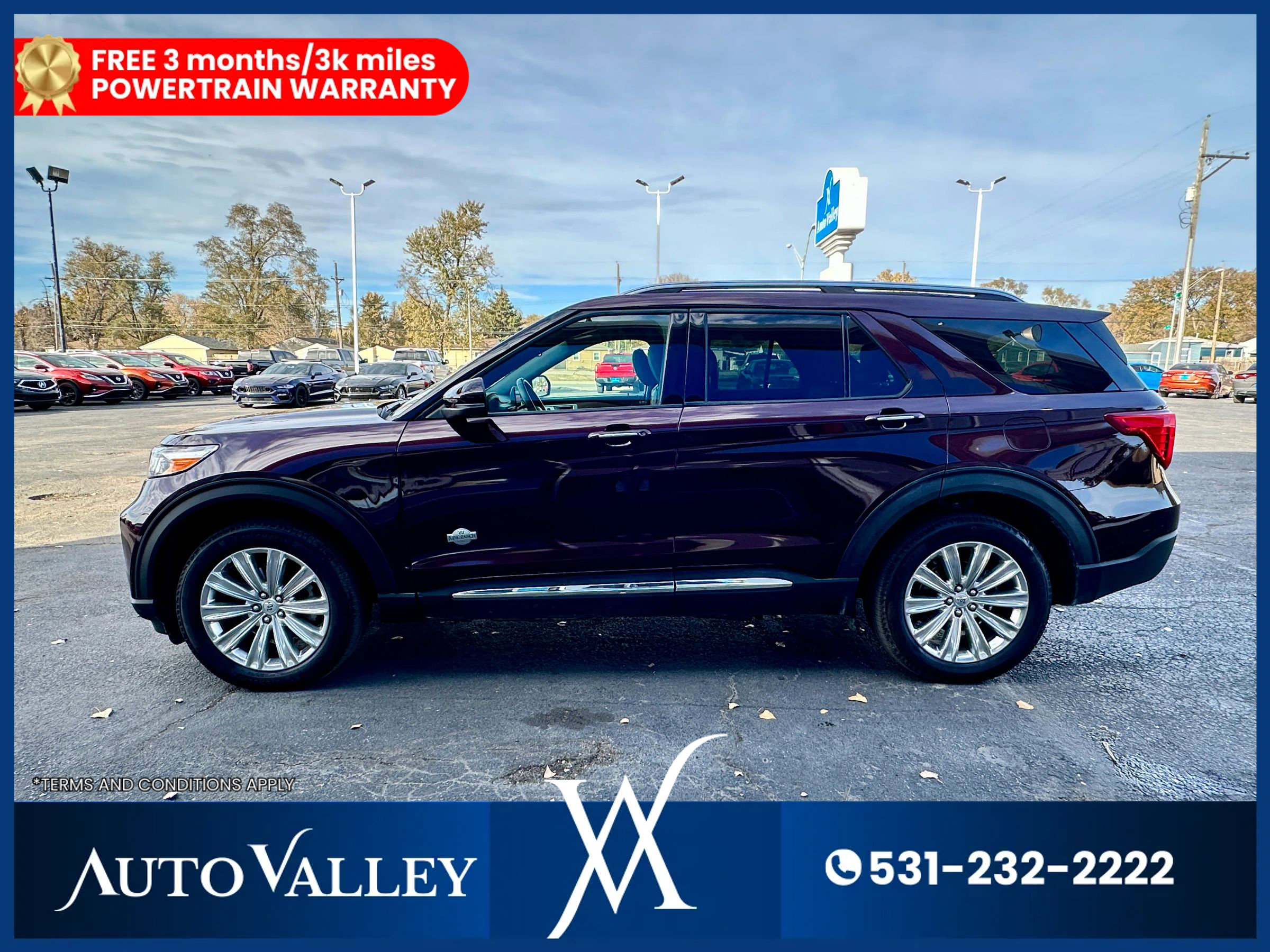 Used 2022 Ford Explorer King Ranch w/ Premium Technology Package image 4