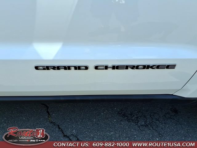 Used 2021 Jeep Grand Cherokee Limited w/ Premium Lighting Group RWD image 12