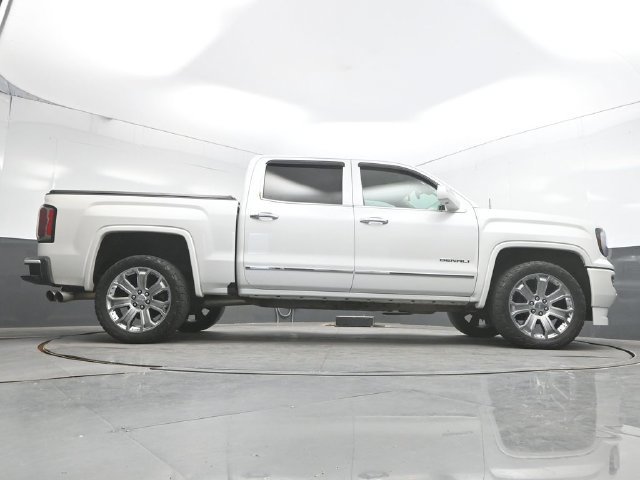 Used 2017 GMC Sierra 1500 Denali w/ Denali Ultimate Package AWD/4WD image 39