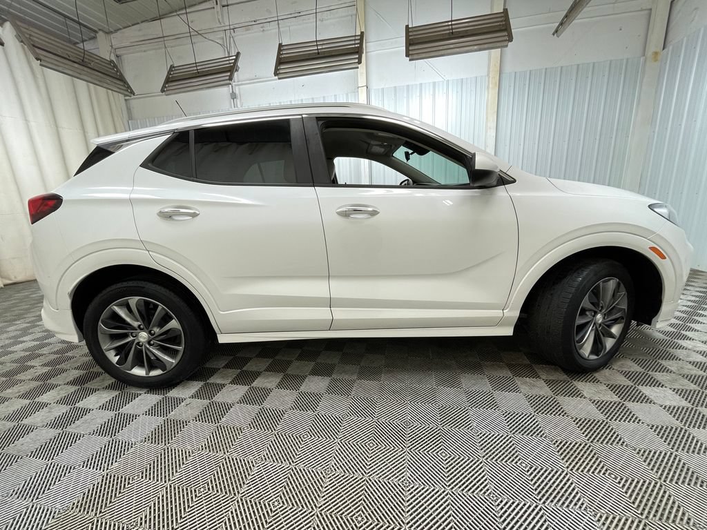 Certified 2020 Buick Encore GX Preferred w/ Sport Touring Package AWD/4WD image 18