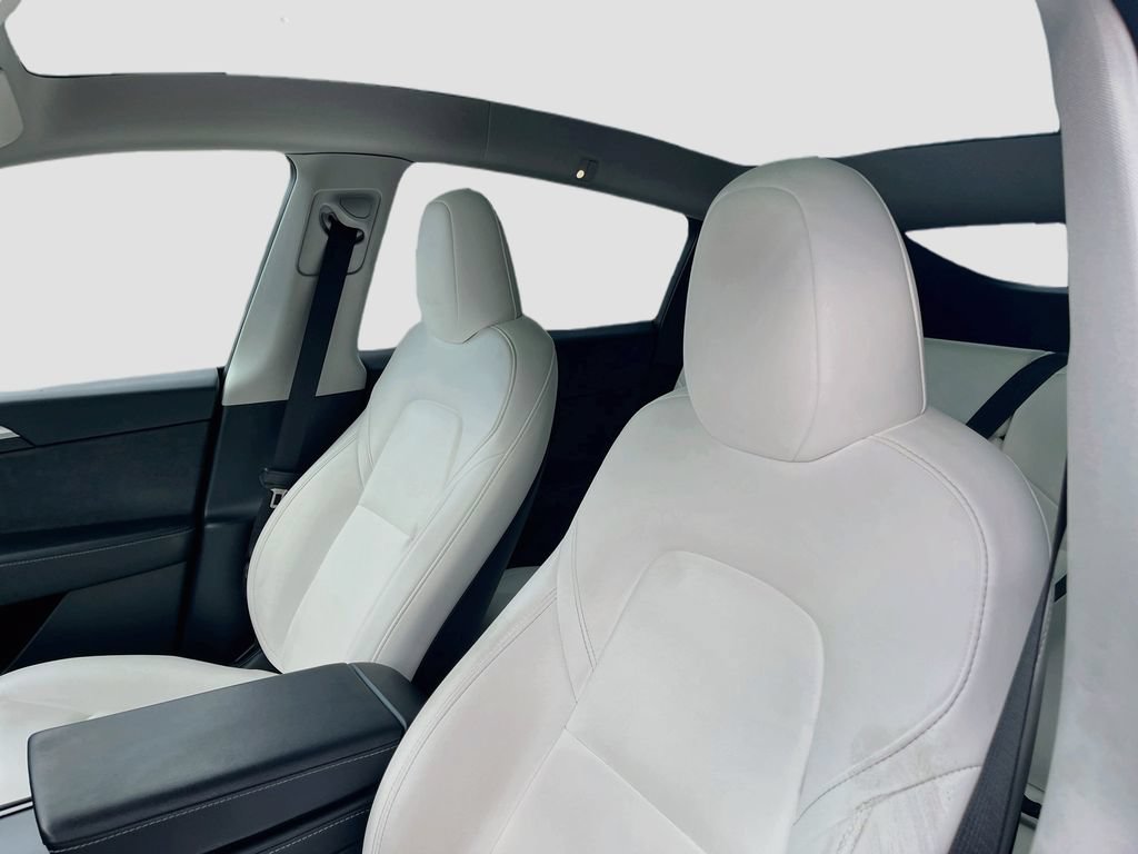 Used 2024 Tesla Model Y Long Range RWD image 21