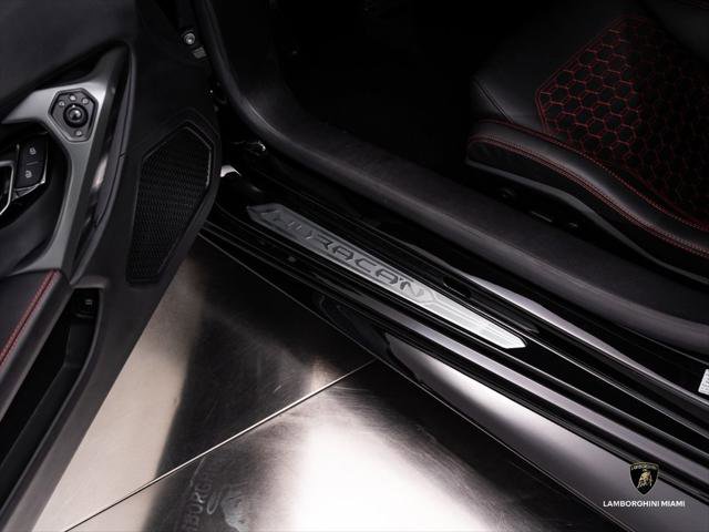Used 2019 Lamborghini Huracan LP 580-2 RWD image 22