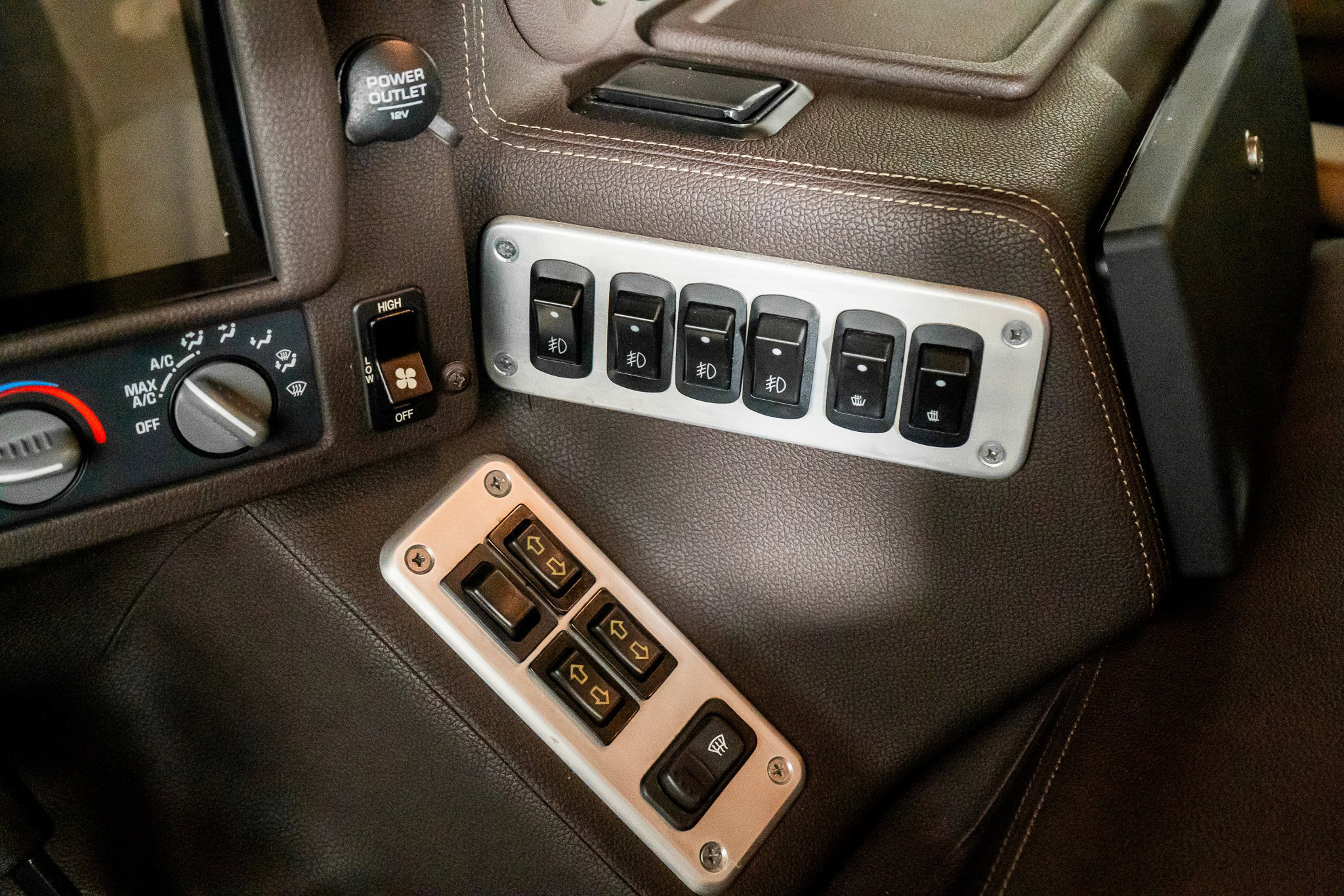 Used 2003 HUMMER H1 4-Door Wagon image 39