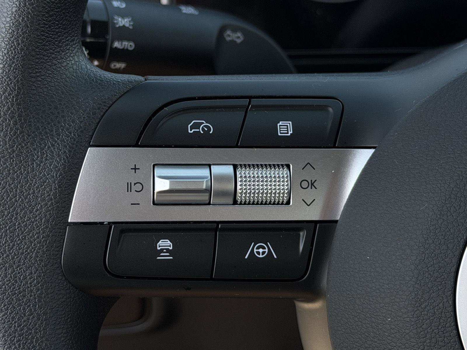 Certified 2026 Hyundai Tucson SE image 16