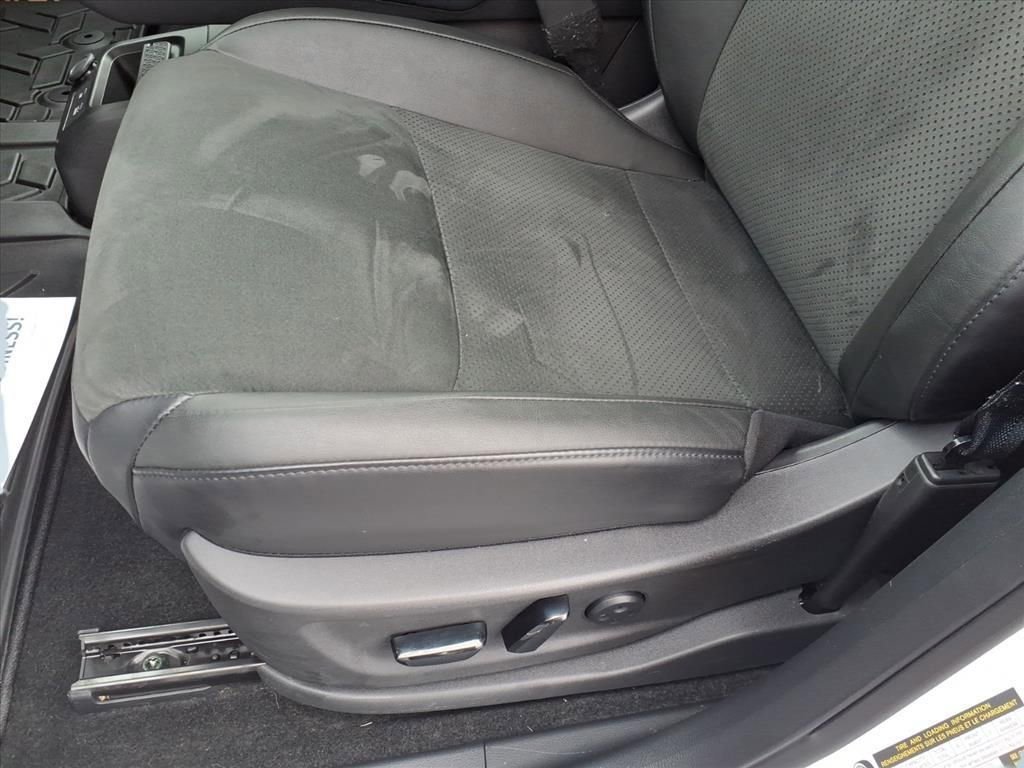 Used 2025 Nissan Ariya FWD image 12