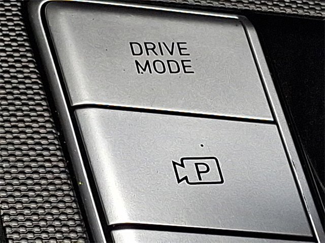 Used 2023 Hyundai Elantra SEL w/ Cargo Package image 23