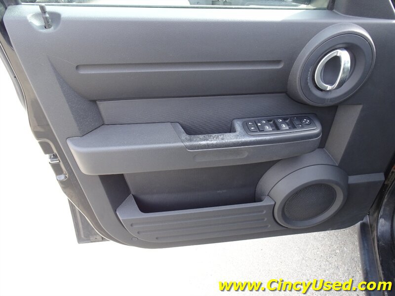 Used 2010 Dodge Nitro Heat AWD/4WD image 23
