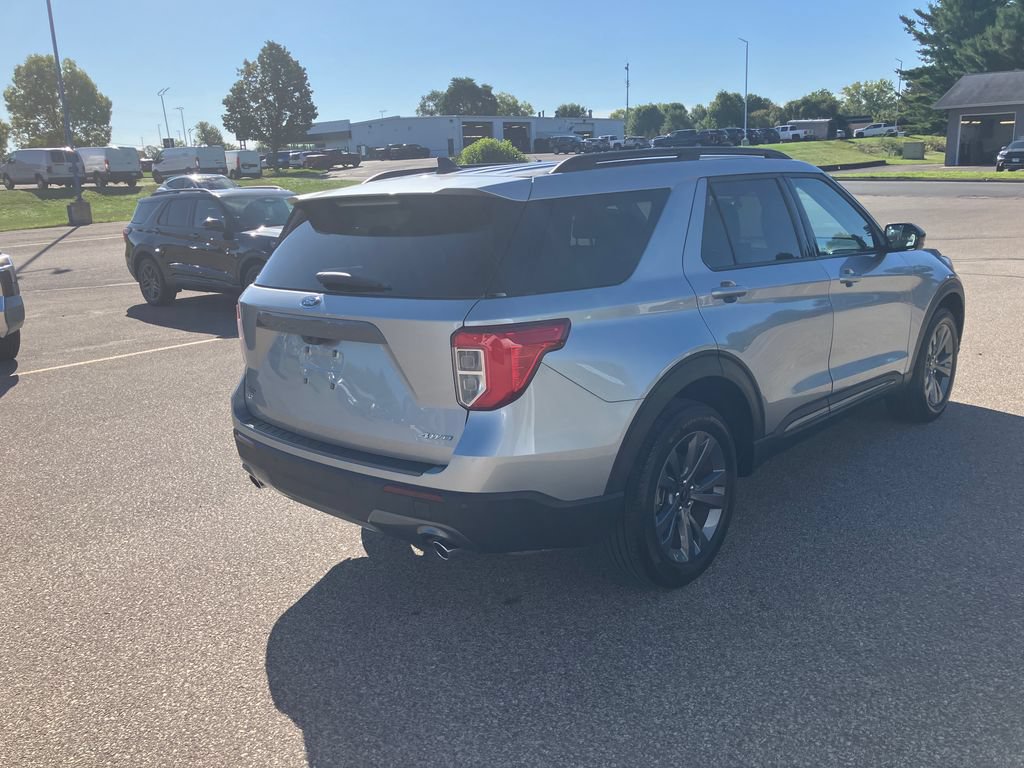 Used 2024 Ford Explorer XLT w/ Equipment Group 202A AWD/4WD image 6