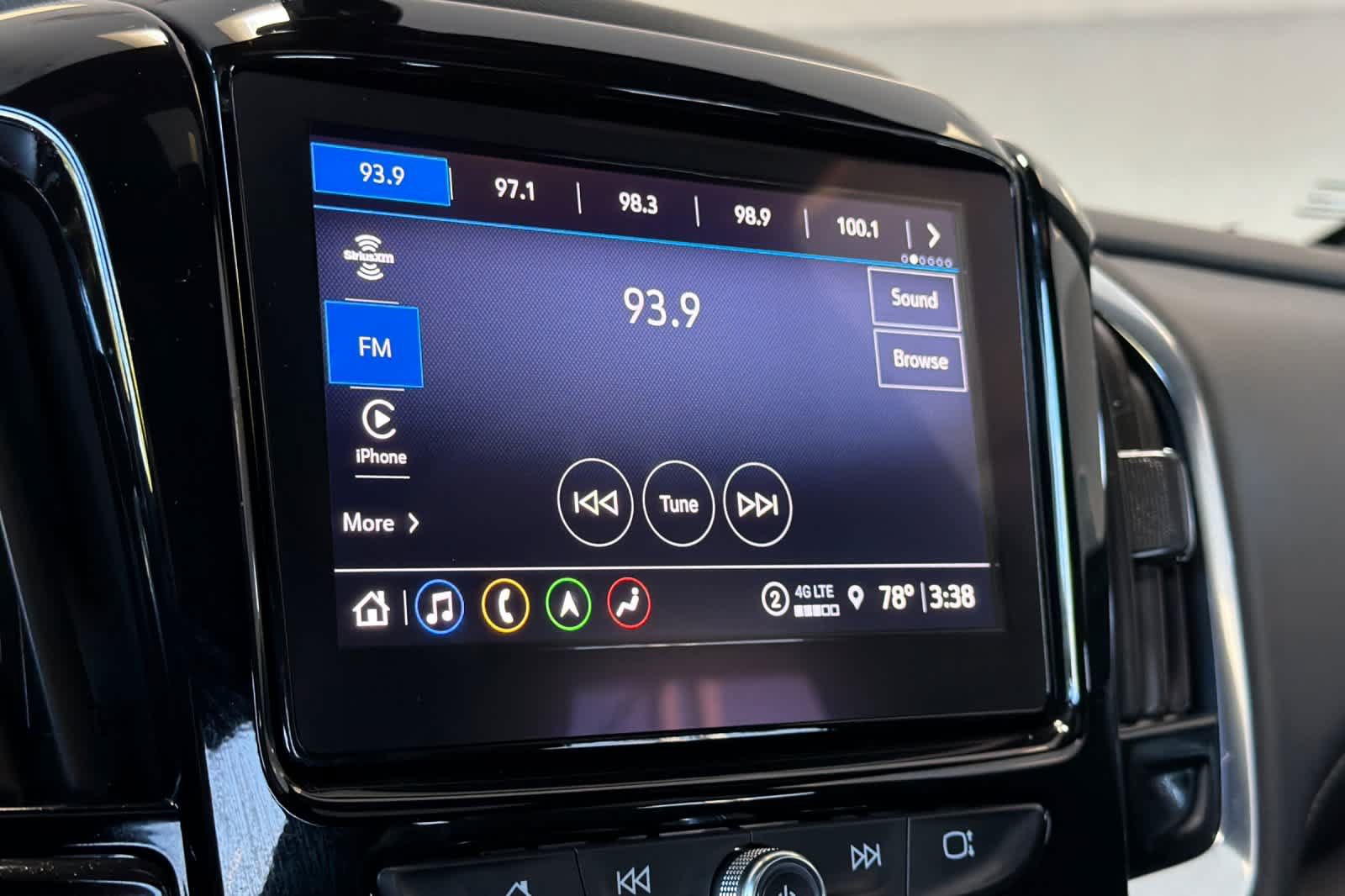 Used 2023 Chevrolet Traverse Premier w/ Redline Edition FWD image 21