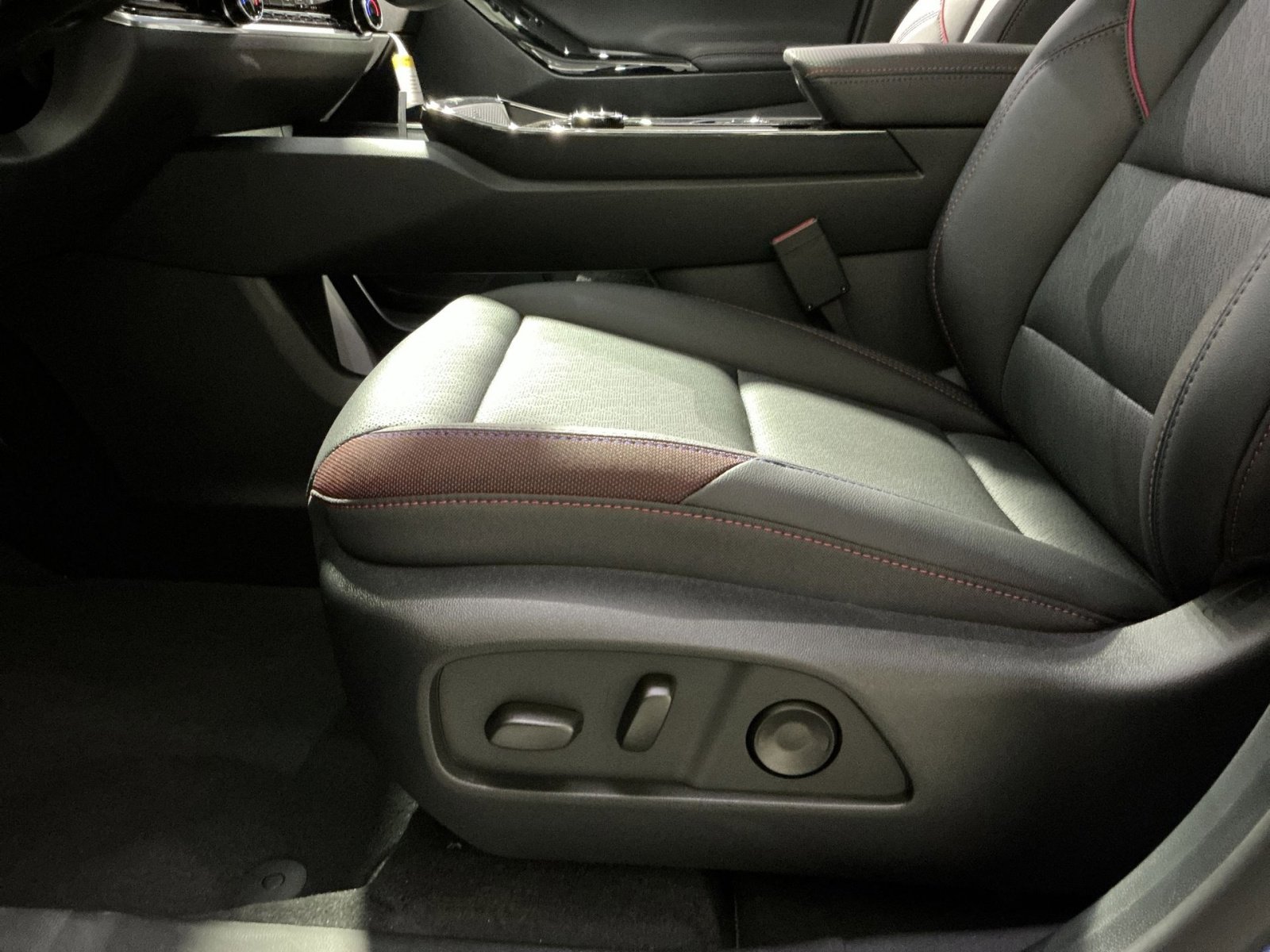 New 2026 Chevrolet Equinox RS image 22