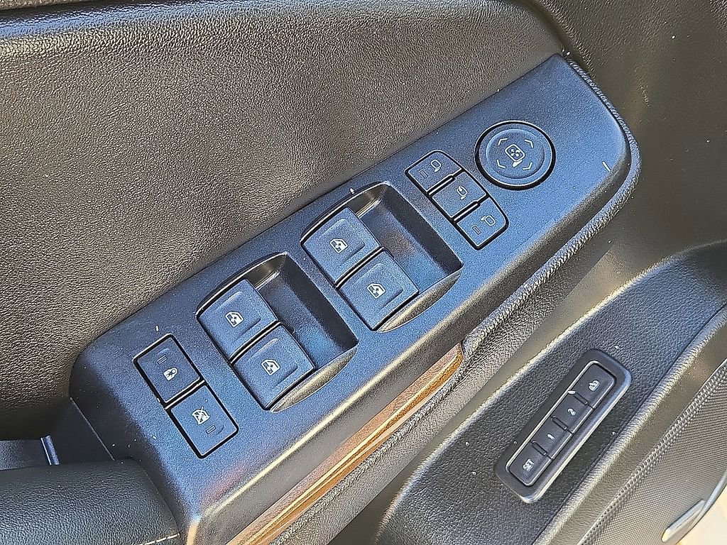 Used 2020 GMC Yukon XL Denali image 24