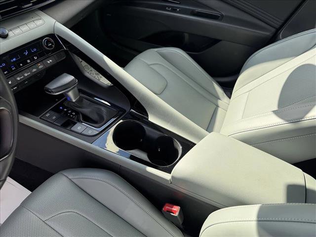 Certified 2025 Hyundai Elantra Limited image 14